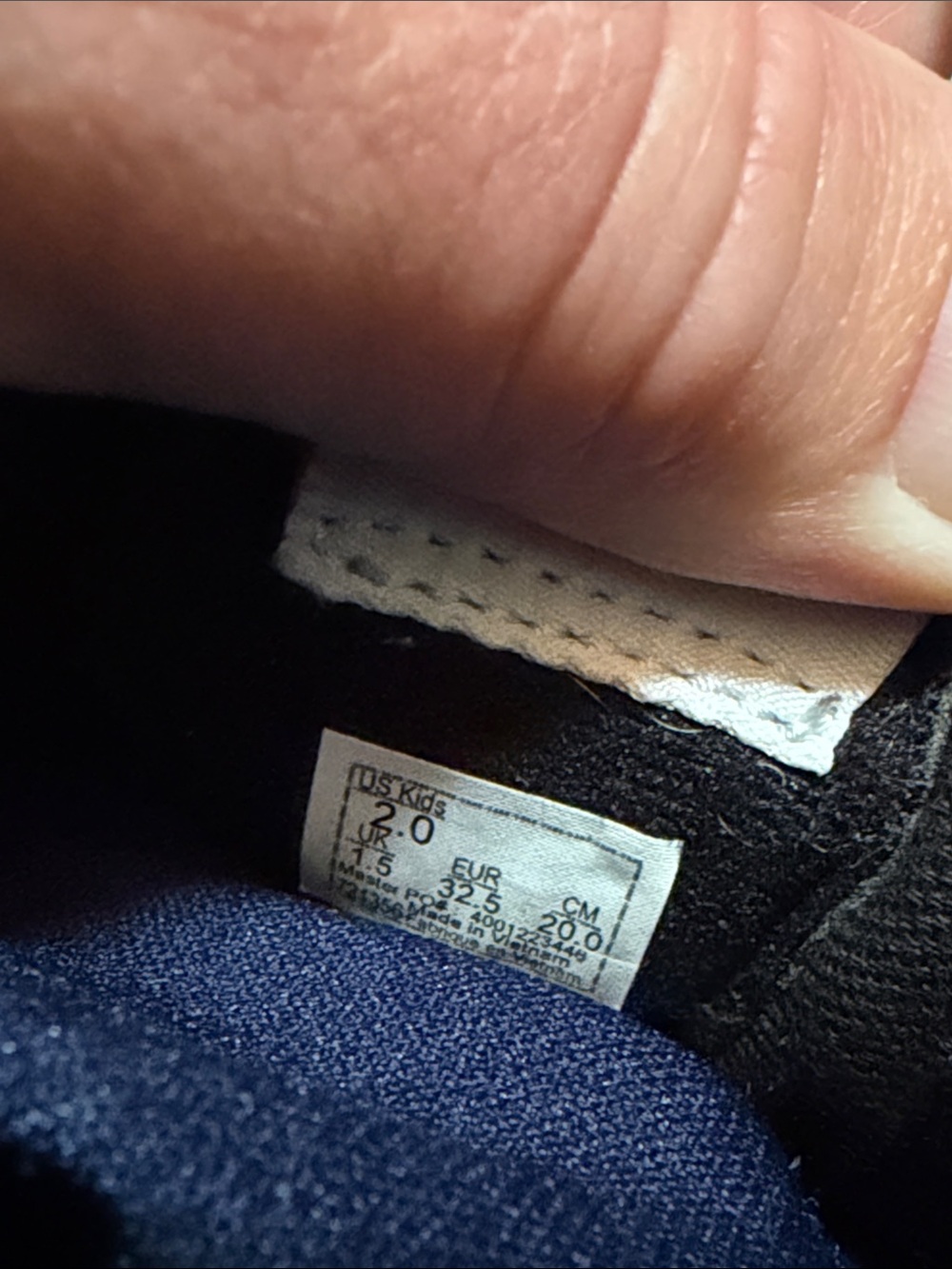 Vans Hi Top Velcro Sneakers in Little Boys size 2 - Picture 8 of 8